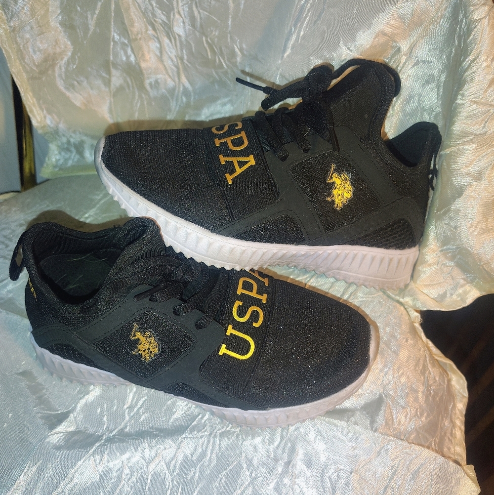 U.S. Polo Assn. Kids Black & Gold Lightweight Sneakers
